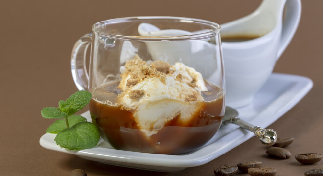Kawy na gorące dni – frappe i affogato