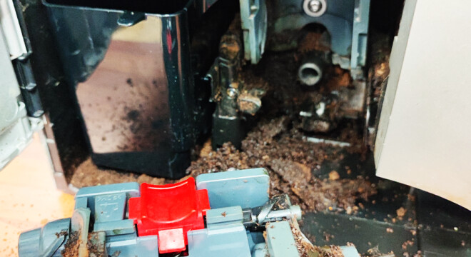 Dlaczego ekspres Delonghi głośno pracuje